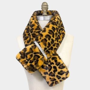 Leopard Print Faux Fur Bling Style Pull Through Scarf Winter Fashion Accessory